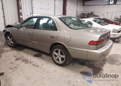 1998 Toyota Camry Le V6 z USA, uszkodzony, nr VIN JT2BF22K3W0122080
